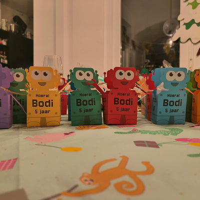 Robotjes trakteren traktatie van Uitdelen.nu