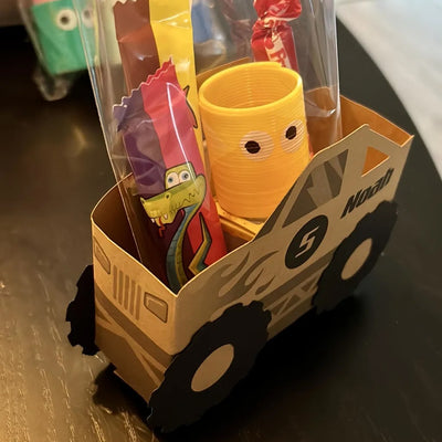 Traktatiedoosje monstertrucks uitdelen traktatie van Uitdelen.nu